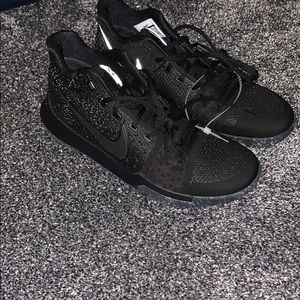 New Nike Kyrie 3 Triple Black